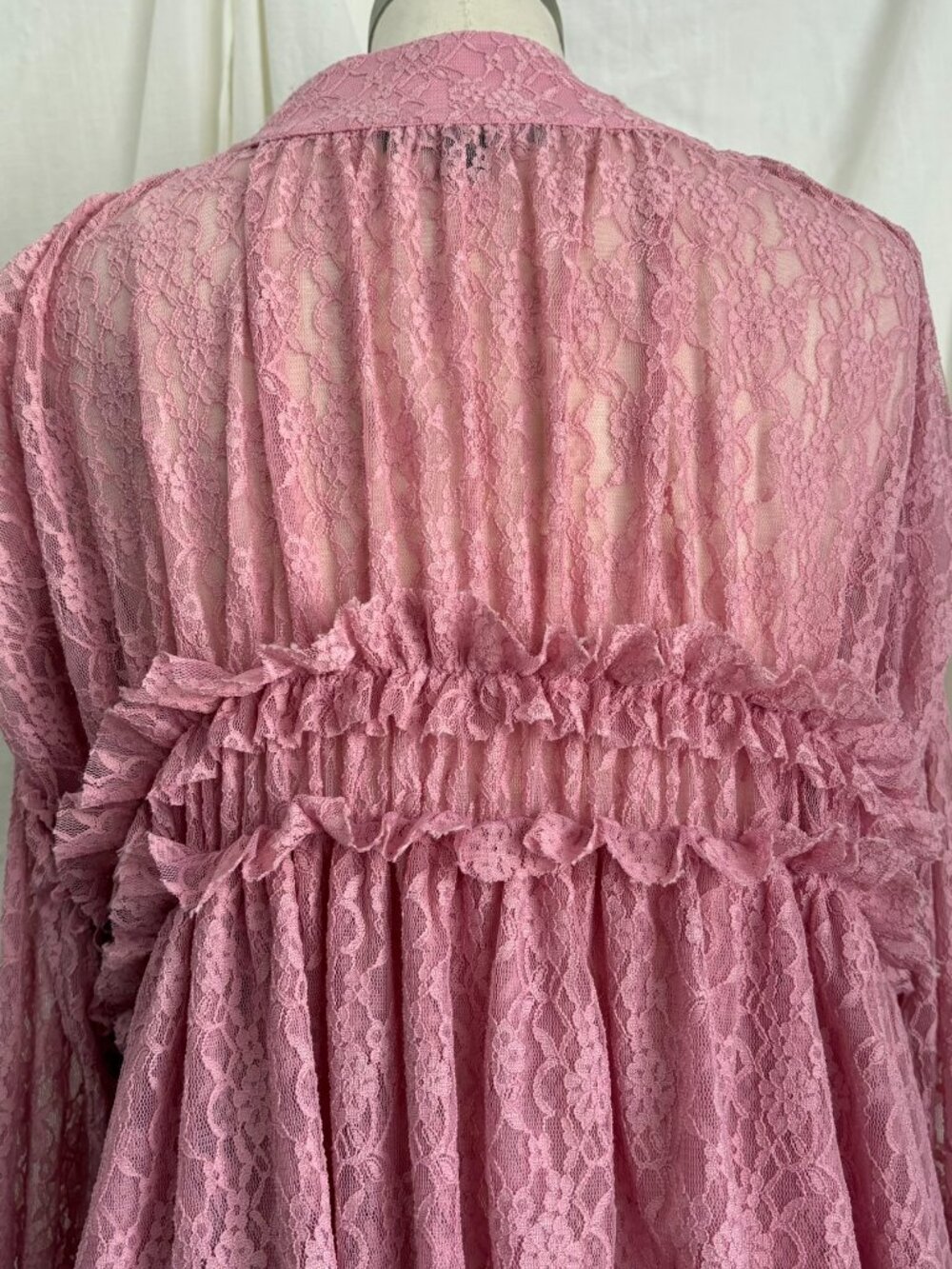 Pink Lace Ruffle Blouse L - Picture 6 of 8